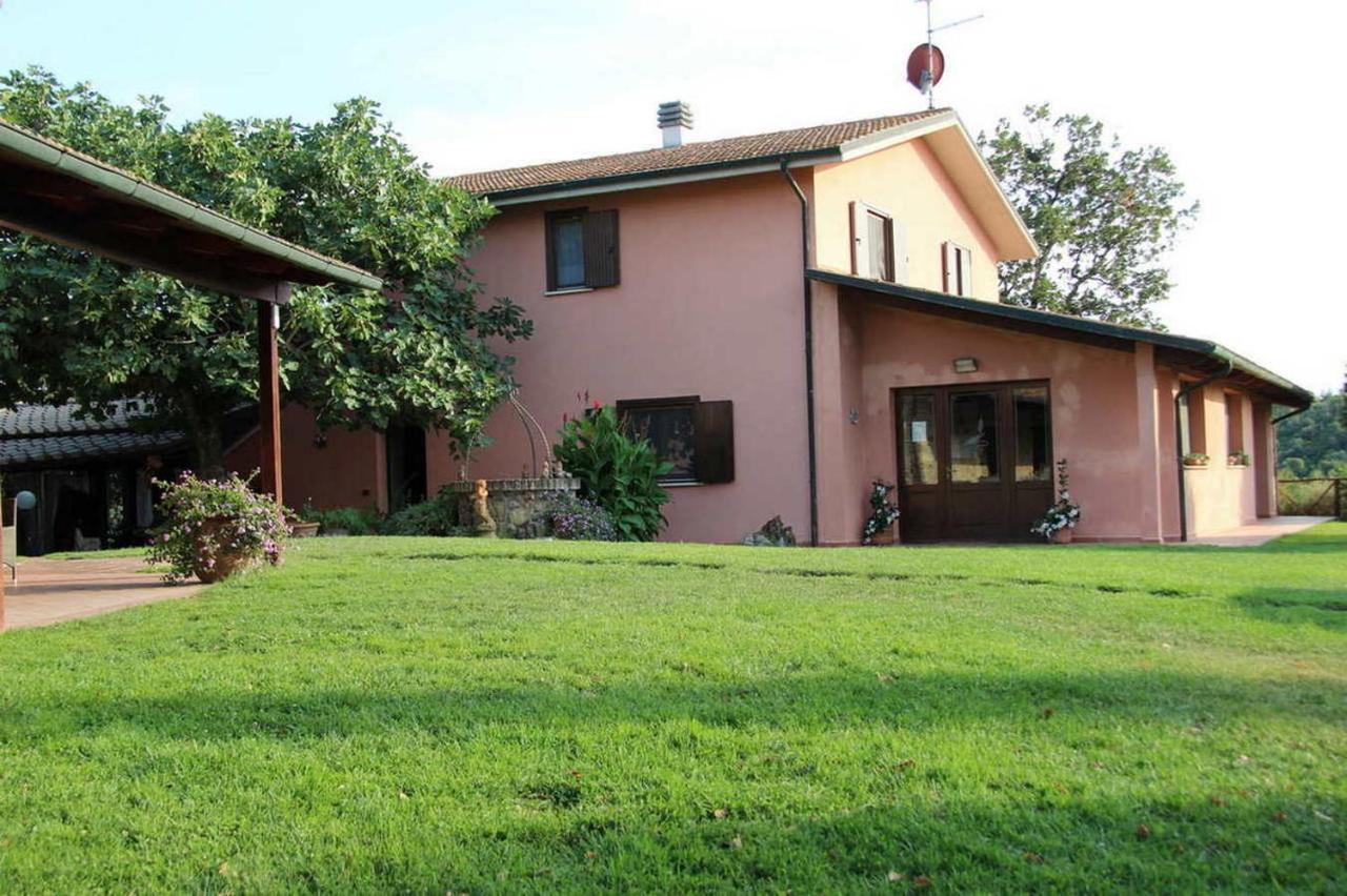 Agriturismo Poggio Corbello La Pesta Екстер'єр фото