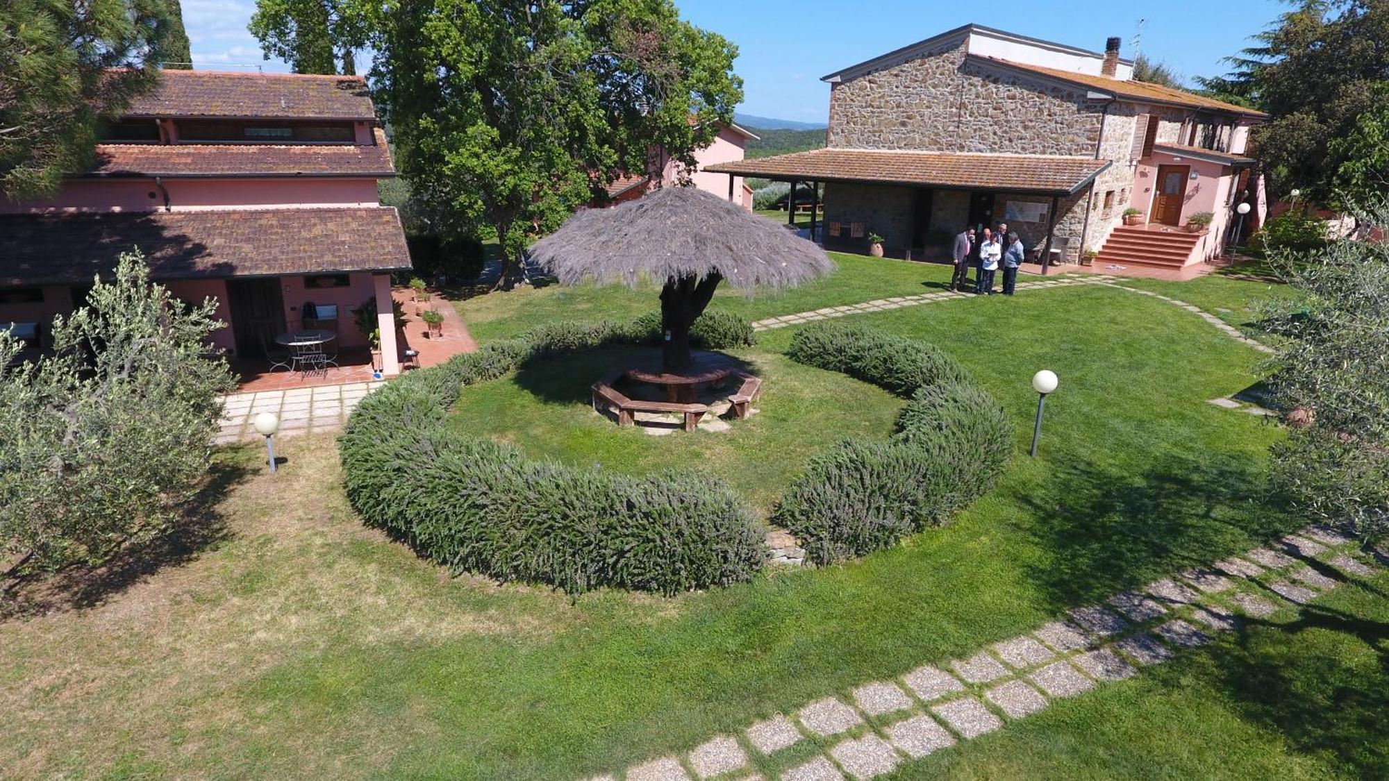 Agriturismo Poggio Corbello La Pesta Екстер'єр фото