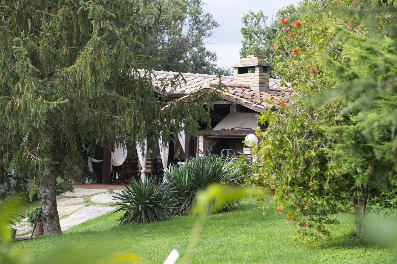 Agriturismo Poggio Corbello La Pesta Екстер'єр фото